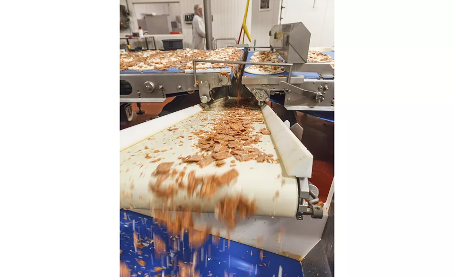 Palermos-pepperoni-on-recirculating-conveyor-0948.jpg