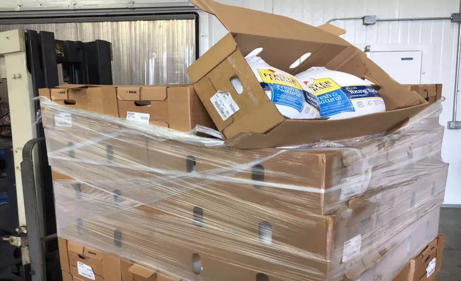 Foster-Farms-turkeys-on-forklift.jpg