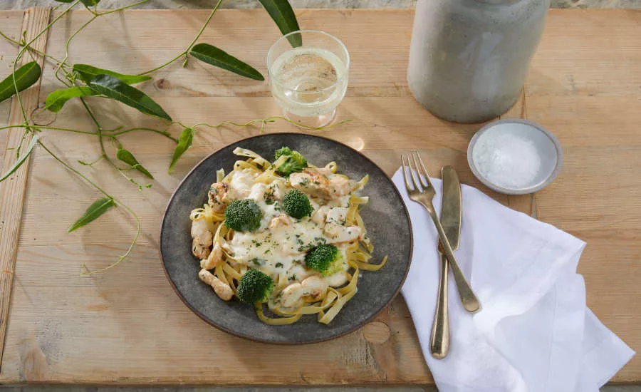 Chicken-Fettuccine-Kitchen-Table-Meal.jpg
