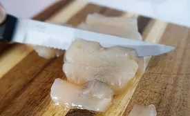 Naked-sea-bass-sliced.jpg