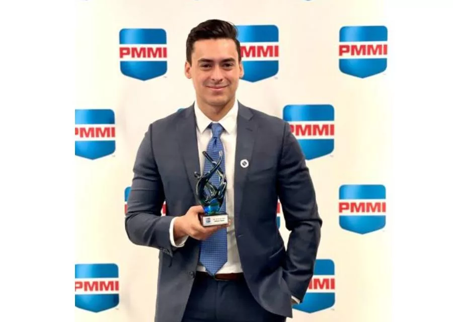 thumbnail_On-the-Rise-Award.jpg