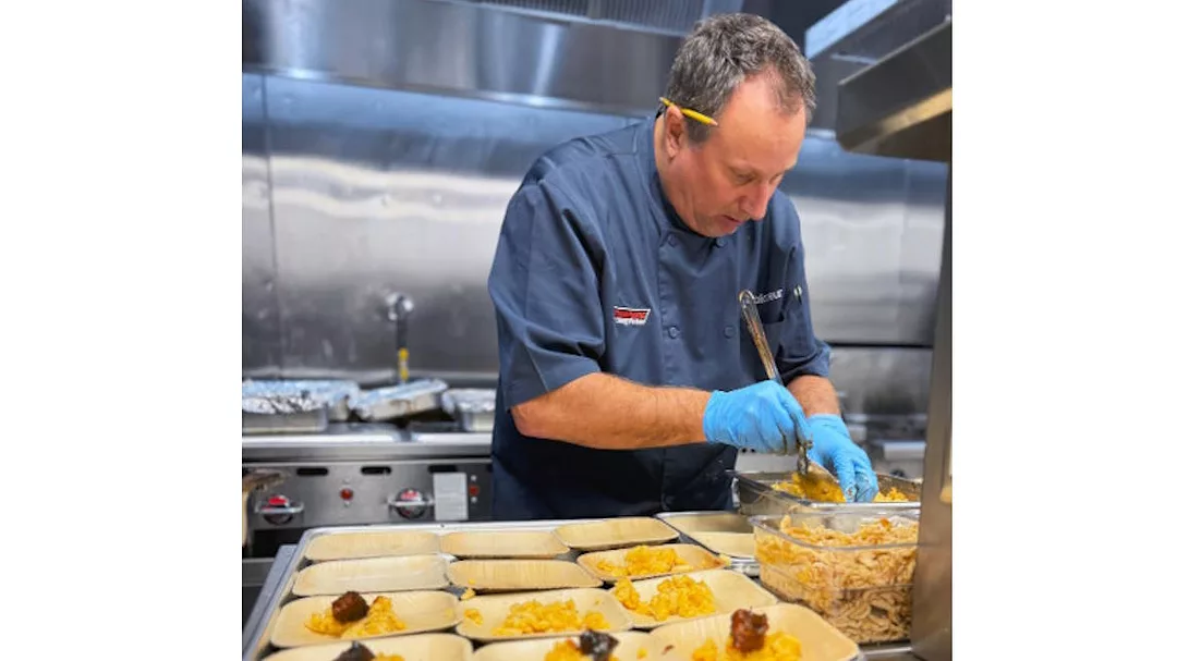 V2___Chef_Ron_Jolicoeur__1.jpg