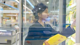 shopping cold foods 