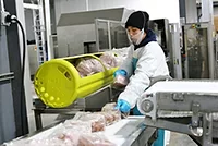 Universal Pure Worker loading HPP meats