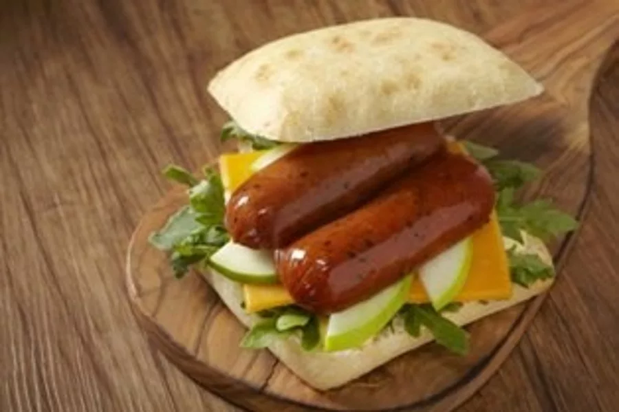 Split sausage for foodservice operators