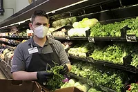 Brookshire Grocery Employee Brookshire Grocery Frontline Employee Bonus