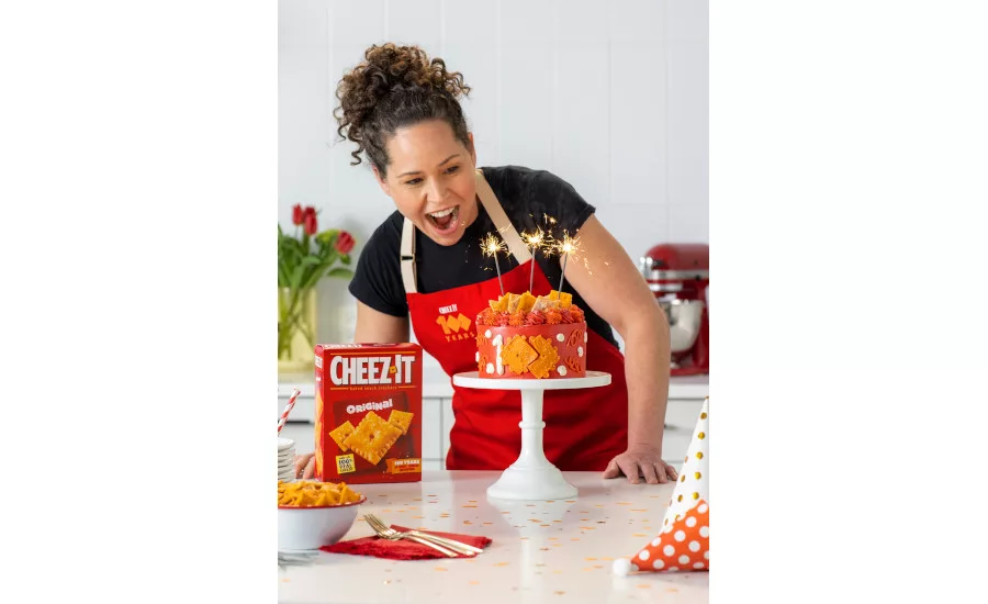 Celebrity Chef Stephanie Izzard Cheez-It Cake 100th Anniversary Sparklers