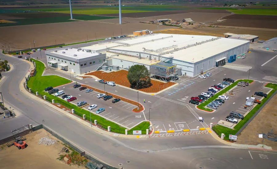 Gonzales California Del Monte Fresh Mann's Produce Processing Plant Fruits Vegetables Corner View