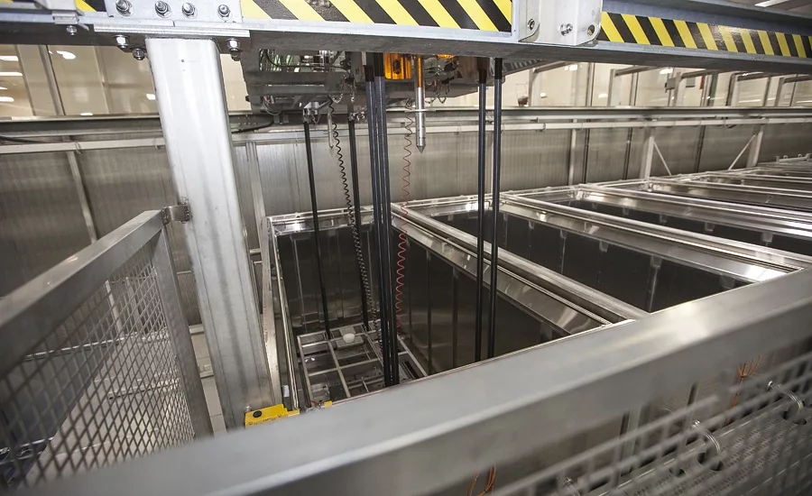 Tray Loading in Tank