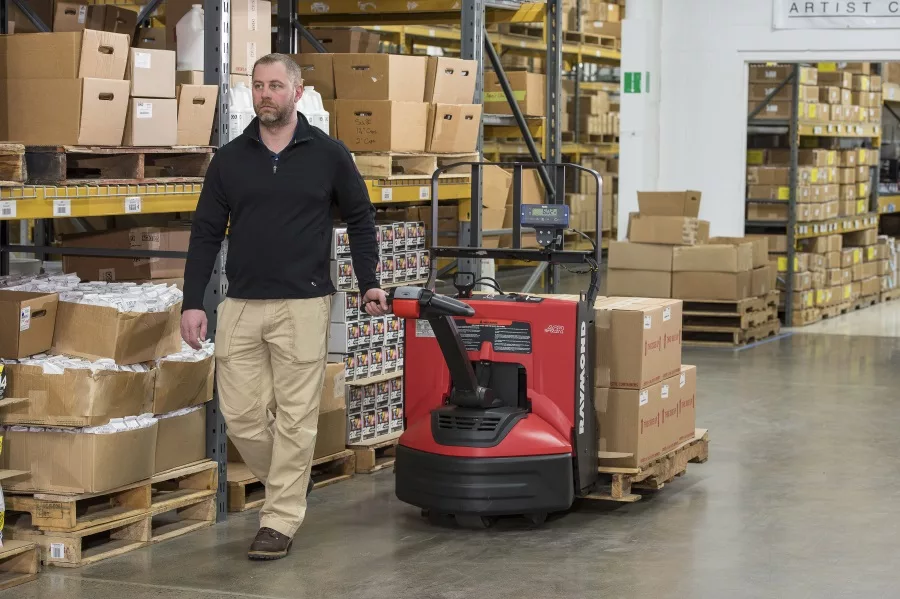 Raymond 8210 with weigh scale