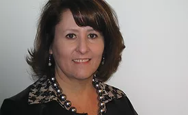 Dr Donna Garren